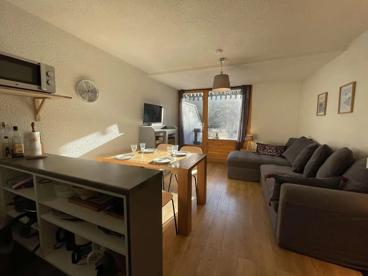 Apartment Charmant Studio Renove A Chantemerle Avec Jardin, Parking Et Wifi, Ideal Pour 4 Personnes - Fr-1-330E-111 Champcella